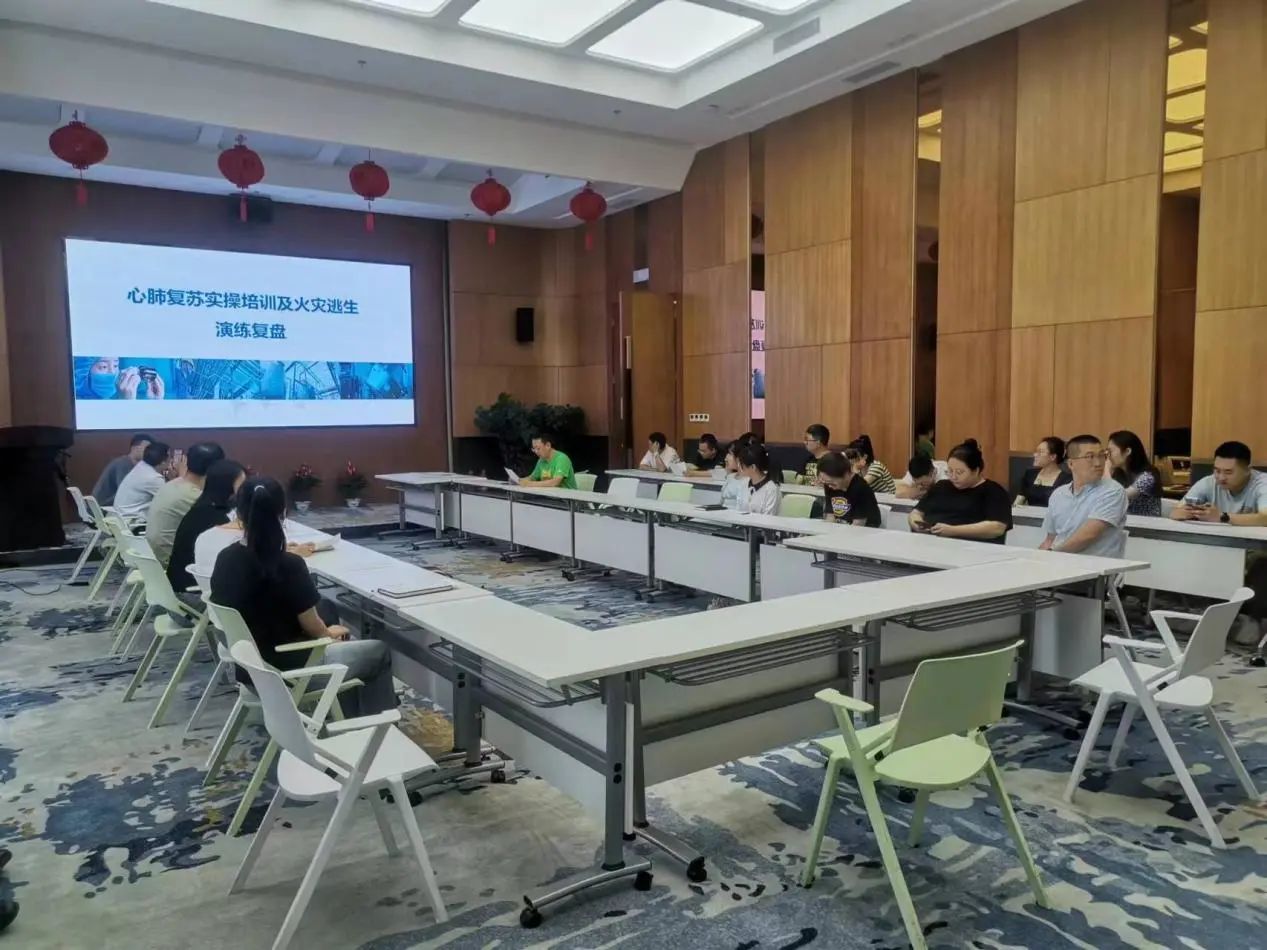 1715841221163106.jpg e8813f0c8c683e1790228f54cc929766.jpg