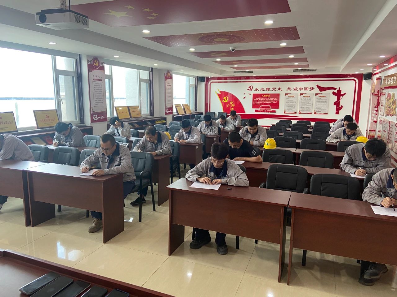 1717059051392326.jpg b19809f5492db12a187252f97860880b.jpg