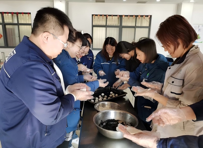 1744360970385545.jpg 640.jpg